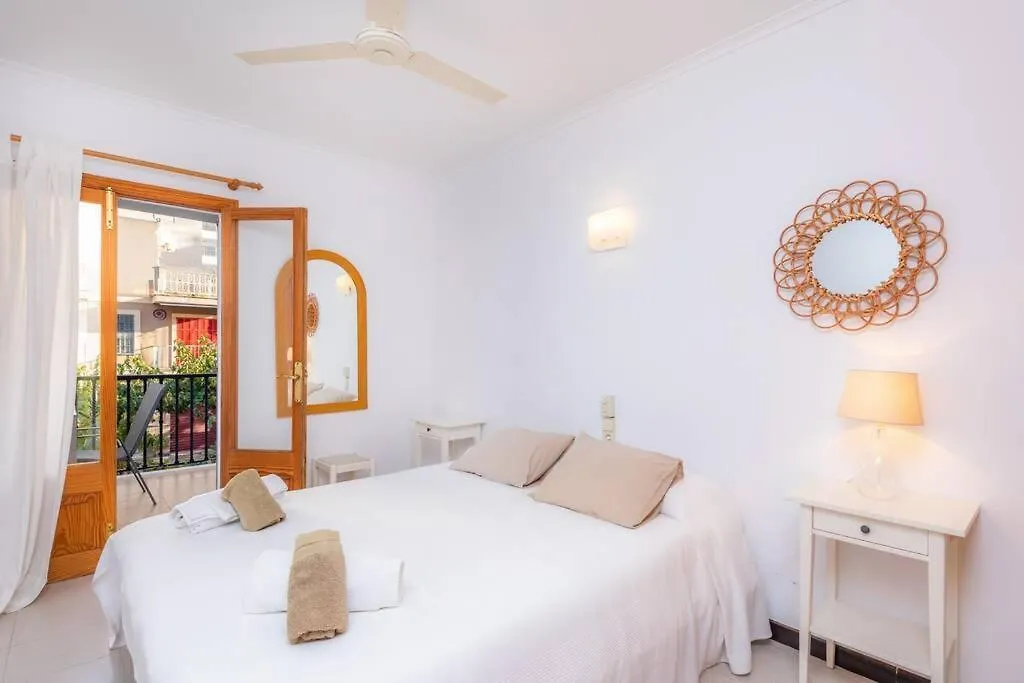 Apartment Beach House S'Illot
