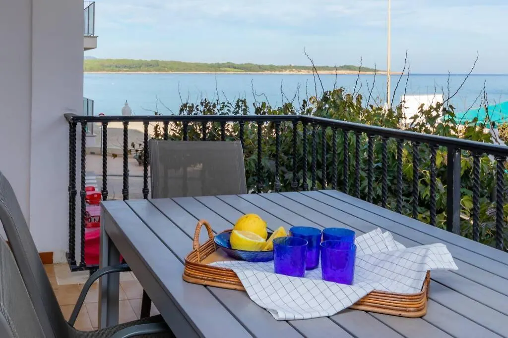 Apartment Beach House S'Illot Spain